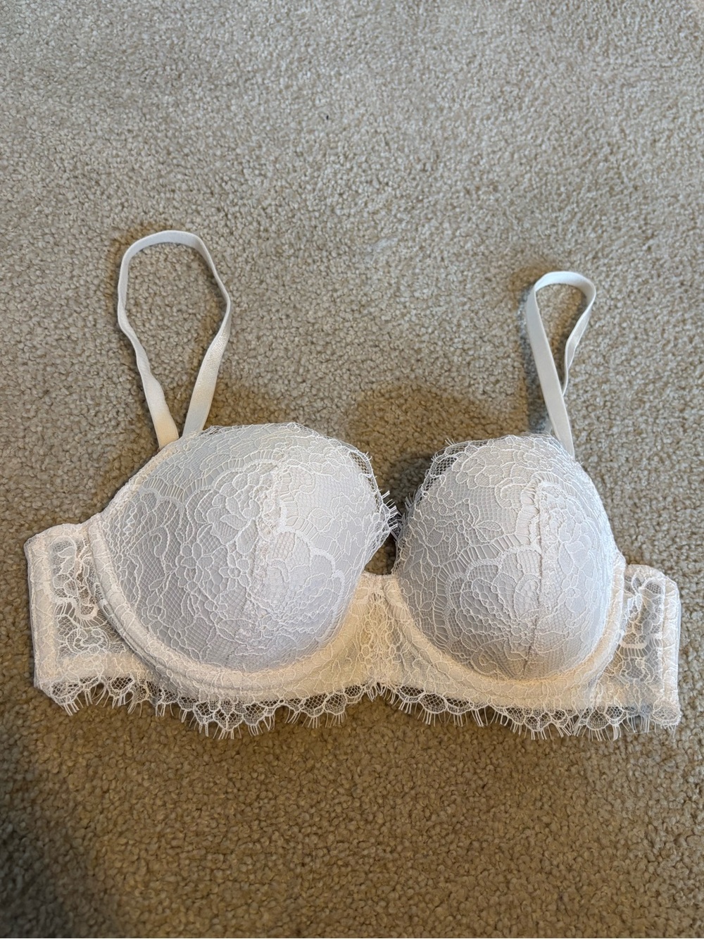 Victoria's Secret 32C Dream Angels Lightly Lined Lace Bra in White